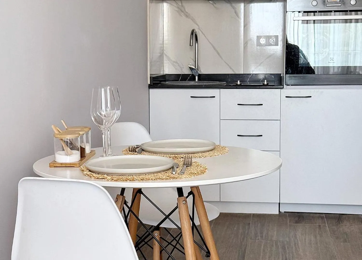 Cozy Apartment With Sea View Near City Center Batumi
