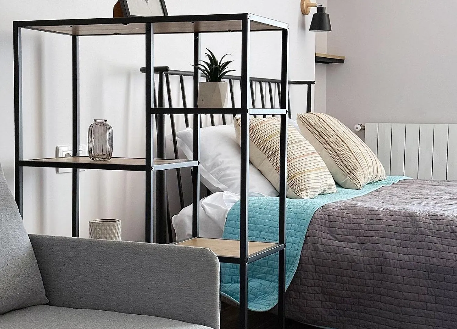Cozy Apartment With Sea View Near City Center contacts